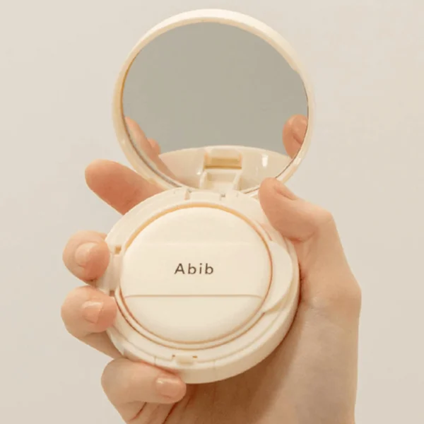 Brightening Cushion Compact Velvet Veil SPF50+ PA+++ (with refill)