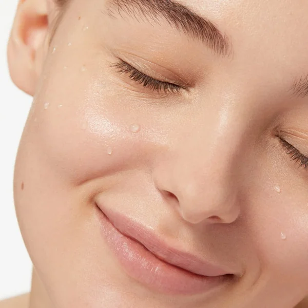 Clarins - Eau Micellaire Démaquillante Aux extraits de gentiane jaune & mélisse des Alpes