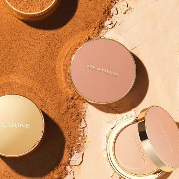 Clarins - Ever Matte Compact Powder Poudre compacte - Matifie, unifie, nourrit