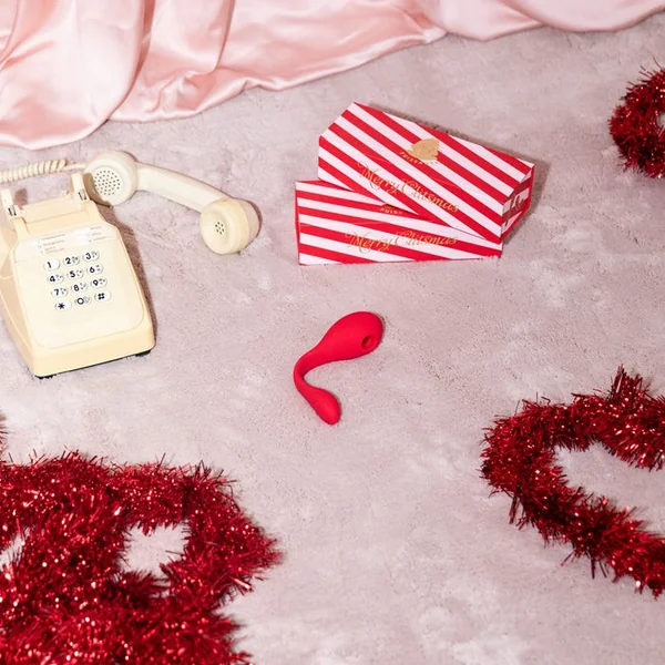 COCO DE NOËL - Vibromasseur Stimulateur Clitoridien et Vaginal Rouge et sa Pochette de Voyage Offerte