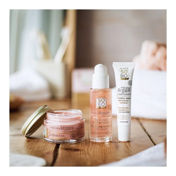 Contour yeux défroissant lumière