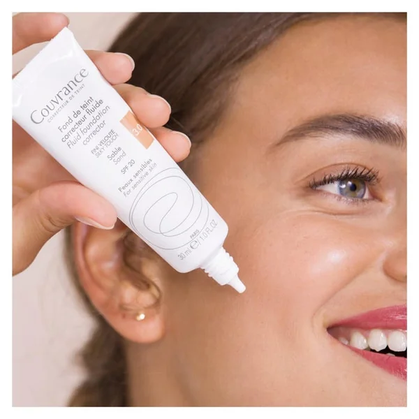 COUVRANCE - Fond de Teint Correcteur Fluide SPF20 n°3 Sable - Peaux Sensibles, 30ml