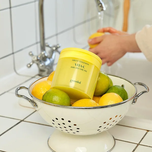 Green Tangerine Vita C Dark Spot Care Pad