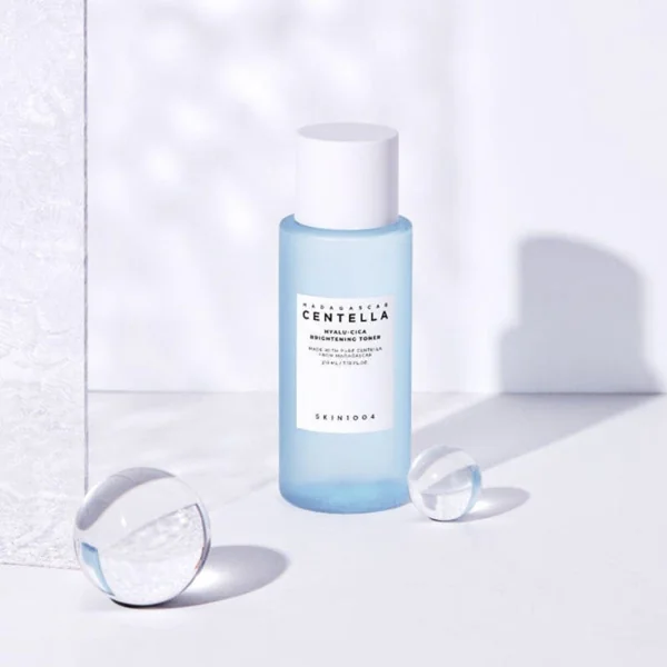 Madagascar Centella Hyalu-Cica Brightening Toner