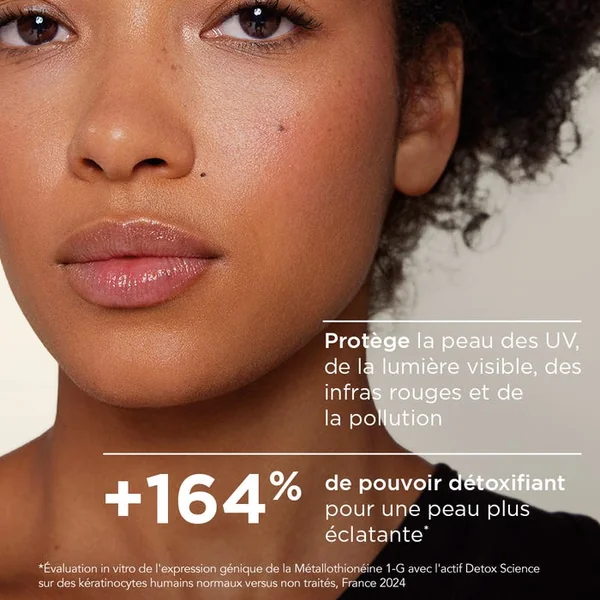 PHOTODERM XDEFENSE - Ultra-Fluide Solaire SPF50+ - Teinte 04 - Visage - Tous Types de Peaux, 40ml