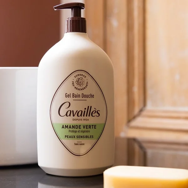QUOTIDIEN - Gel Bain Douche Surgras Actif Amande Verte - Peaux Sensibles, 1L
