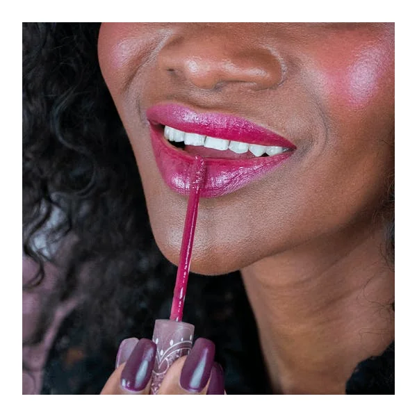 Rouge à lèvres liquide semi mat 104 Red Underworld