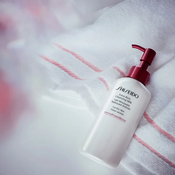 Shiseido - Lait Moussant Nettoyant Enrichi Peaux Sèches