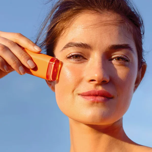 Stick Solaire Invisible SPF50+ - Visage et Zones Sensibles - Tous Types de Peaux, 19g