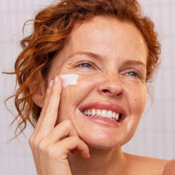 SUN SECURE - Fluide Photo-Age Solaire Correction Globale SPF50+ - Visage - Peaux Sensibles, 40ml