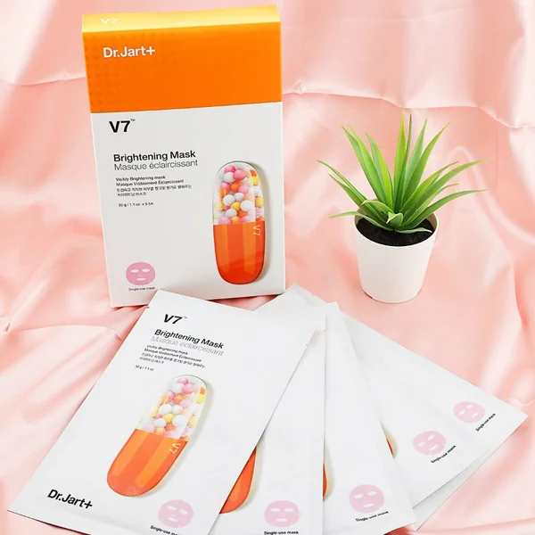 V7 Brightening Mask
